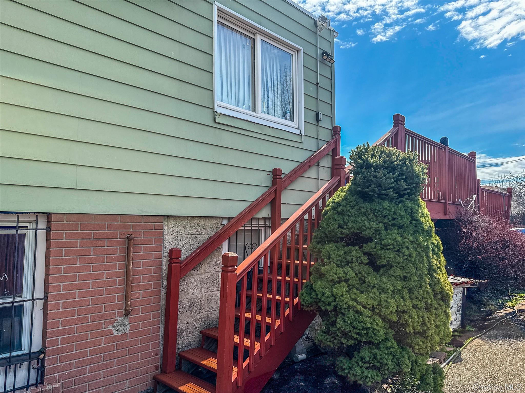 #17 photo, 2068 Hermany Avenue, Bronx , NY 10473