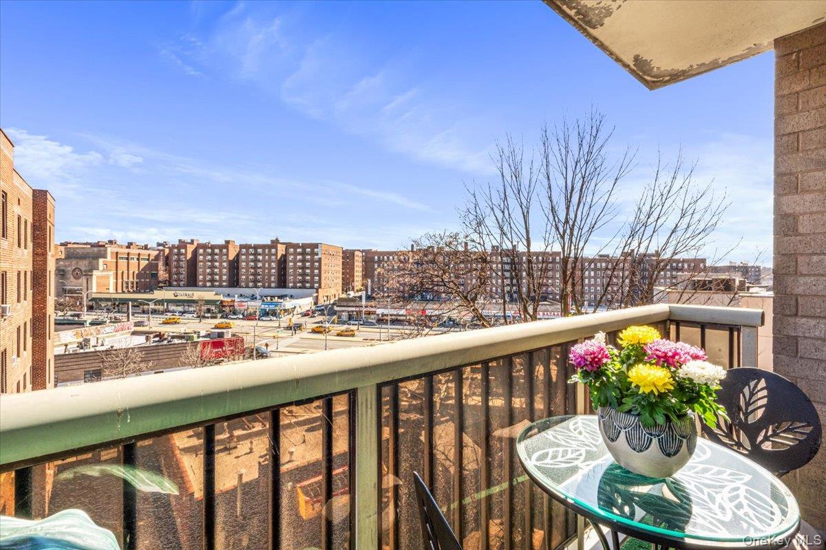 #15 photo, 97-12 63rd Drive, クイーンズ区 Rego Park , NY 11374