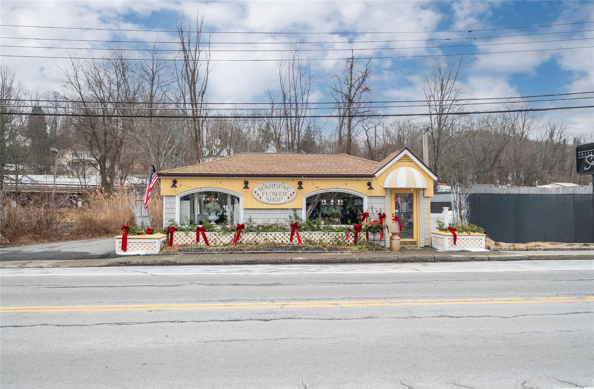 #14 photo, 603 Route 6, 紐約州 Mahopac , NY 10541