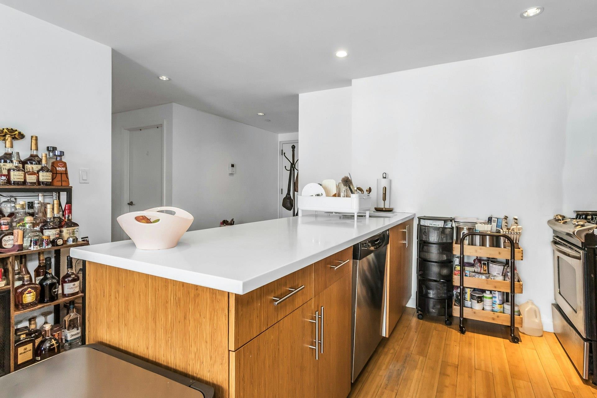 #12 photo, 112-02 Northern Boulevard, クイーンズ区 Corona , NY 11368