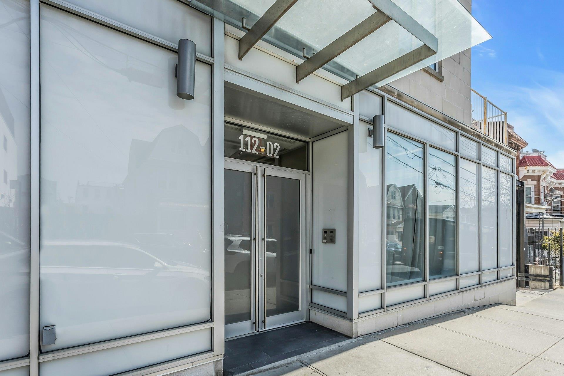 #3 photo, 112-02 Northern Boulevard, クイーンズ区 Corona , NY 11368