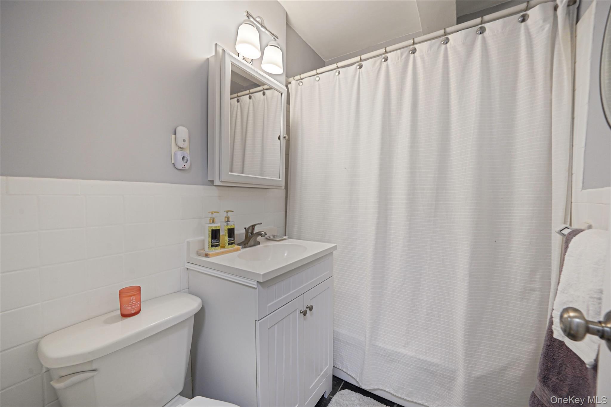 #12 photo, 410 E Broadway, ナッソー郡 Long Beach , NY 11561