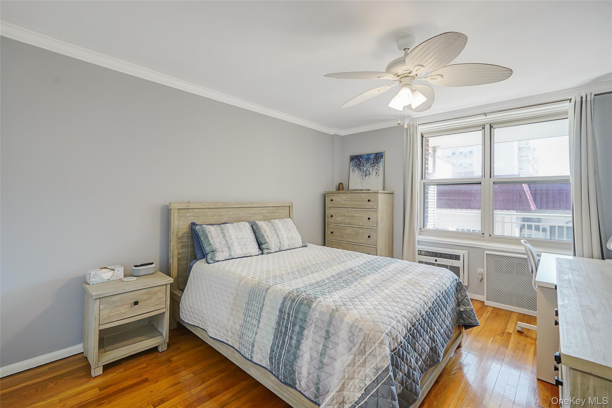 #13 photo, 410 E Broadway, ナッソー郡 Long Beach , NY 11561