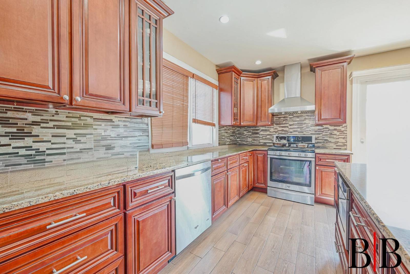 #8 photo, 3816 Avenue R, ブルックリン区 Marine Park , NY 11234