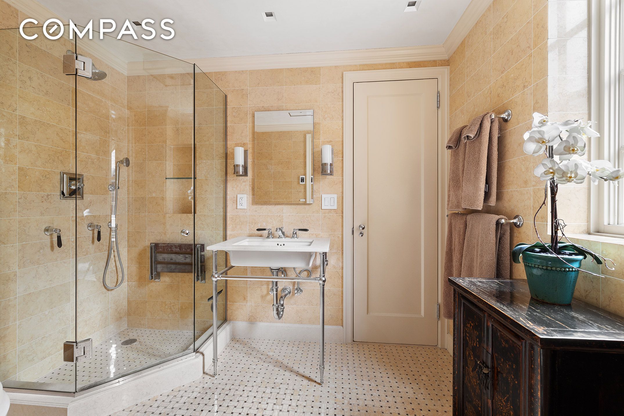 #9 photo, 169 E 78th Street, マンハッタン Upper East Side , NY 10075