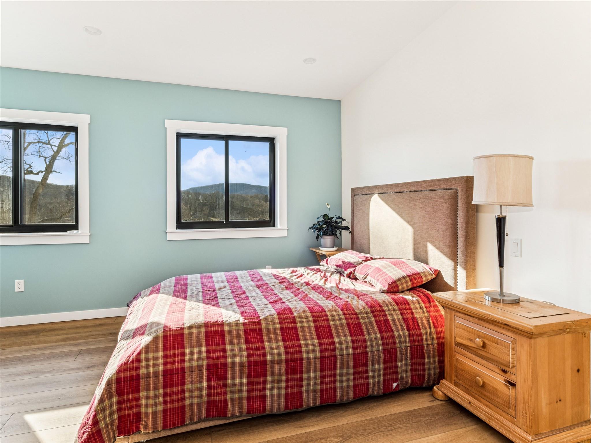 #17 photo, 2680 Route 9, Cold Spring , NY 10516