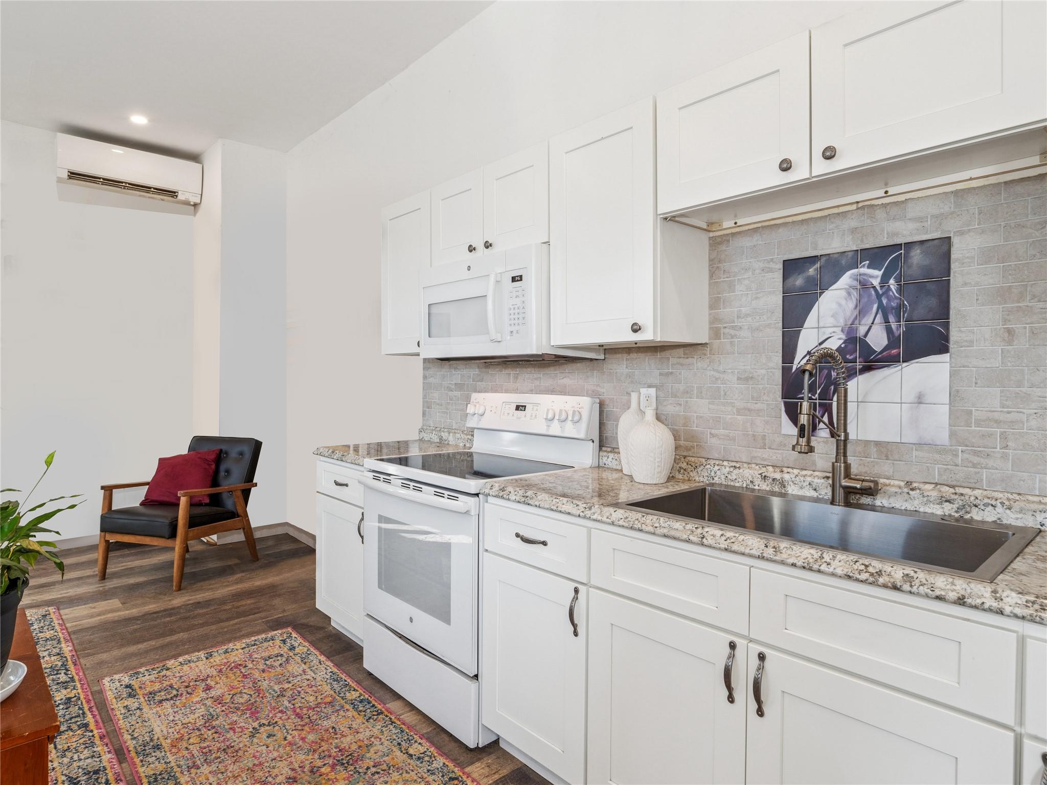 #5 photo, 2680 Route 9, Cold Spring , NY 10516