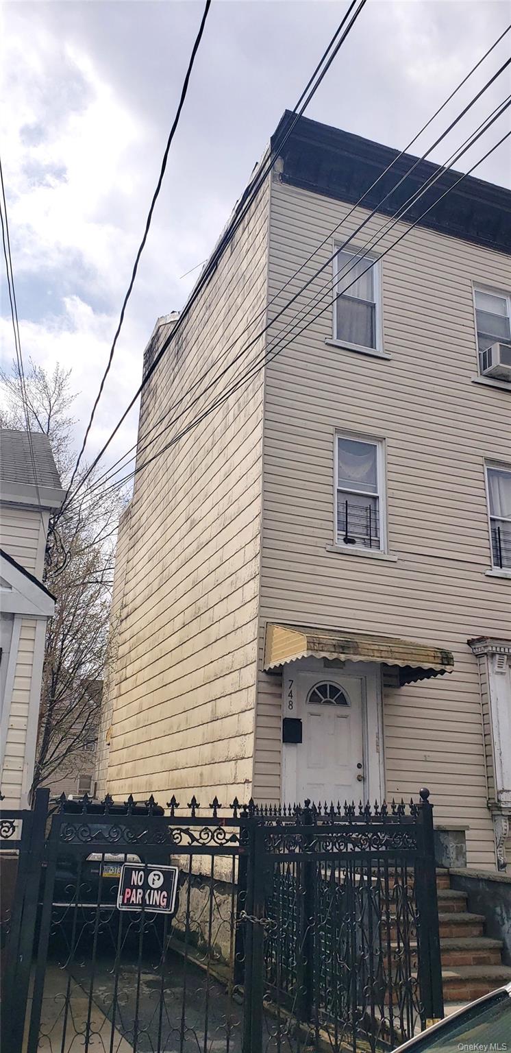 #2 photo, 748 E 223rd Street, ブロンクス区 Bronx , NY 10466