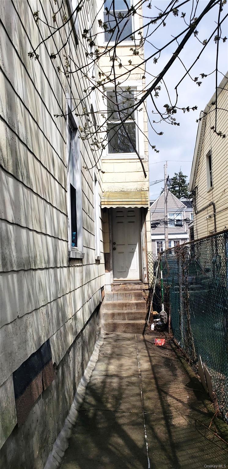 #5 photo, 748 E 223rd Street, ブロンクス区 Bronx , NY 10466