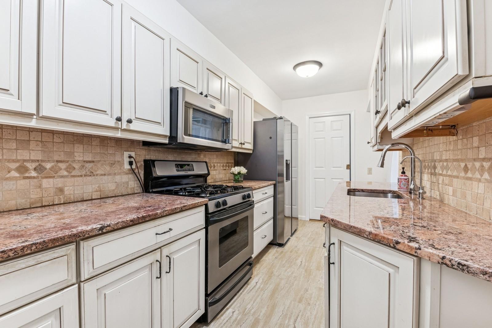 #19 photo, 110-15 71st Road, クイーンズ区 Forest Hills , NY 11375