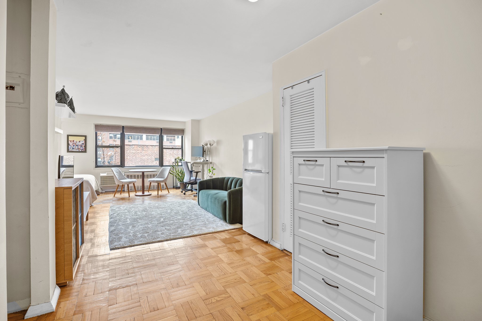 #7 photo, 345 E 52nd Street, マンハッタン Turtle Bay , NY 10022