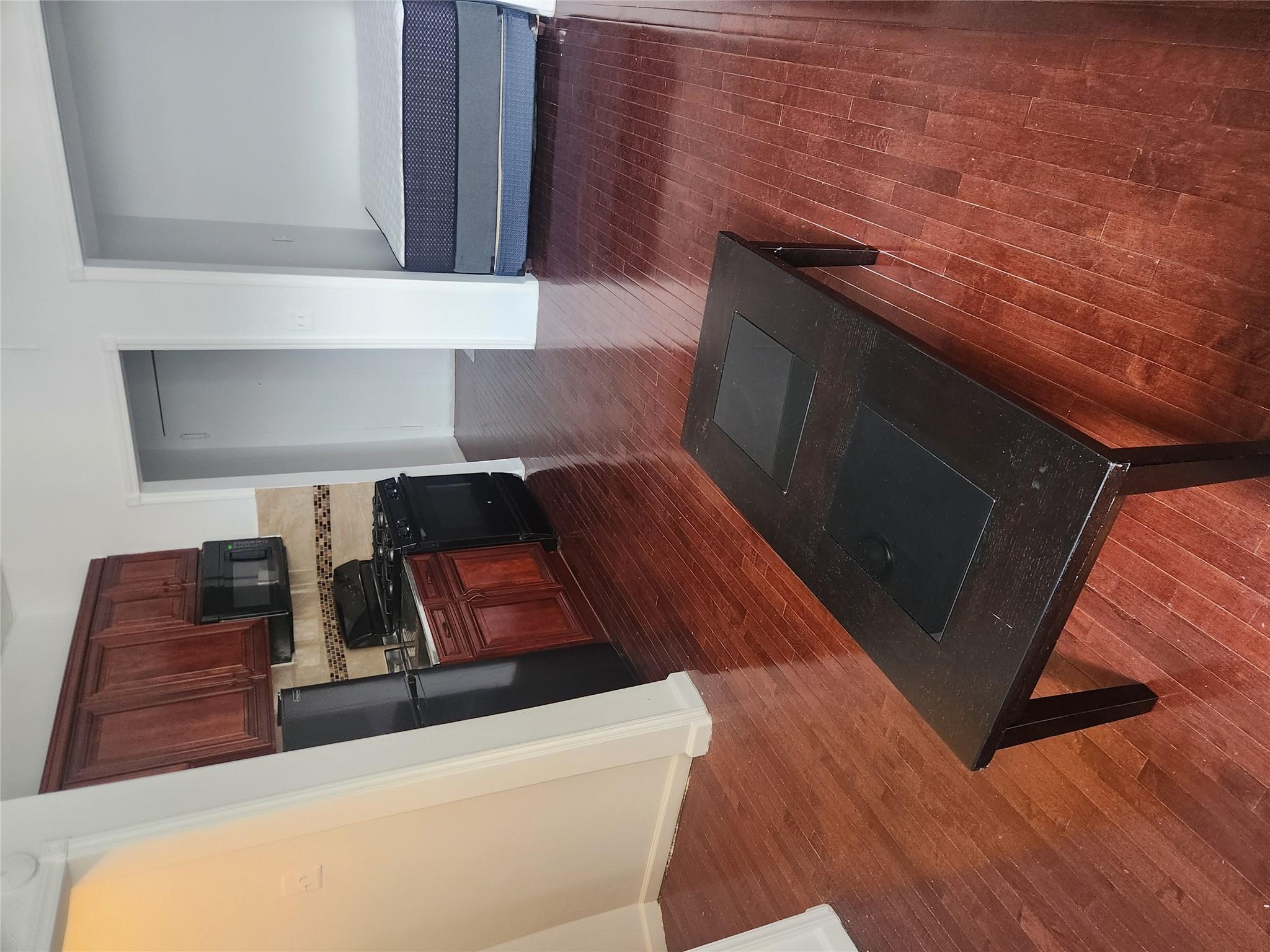 #12 photo, 941 Jerome Avenue, Bronx , NY 10452