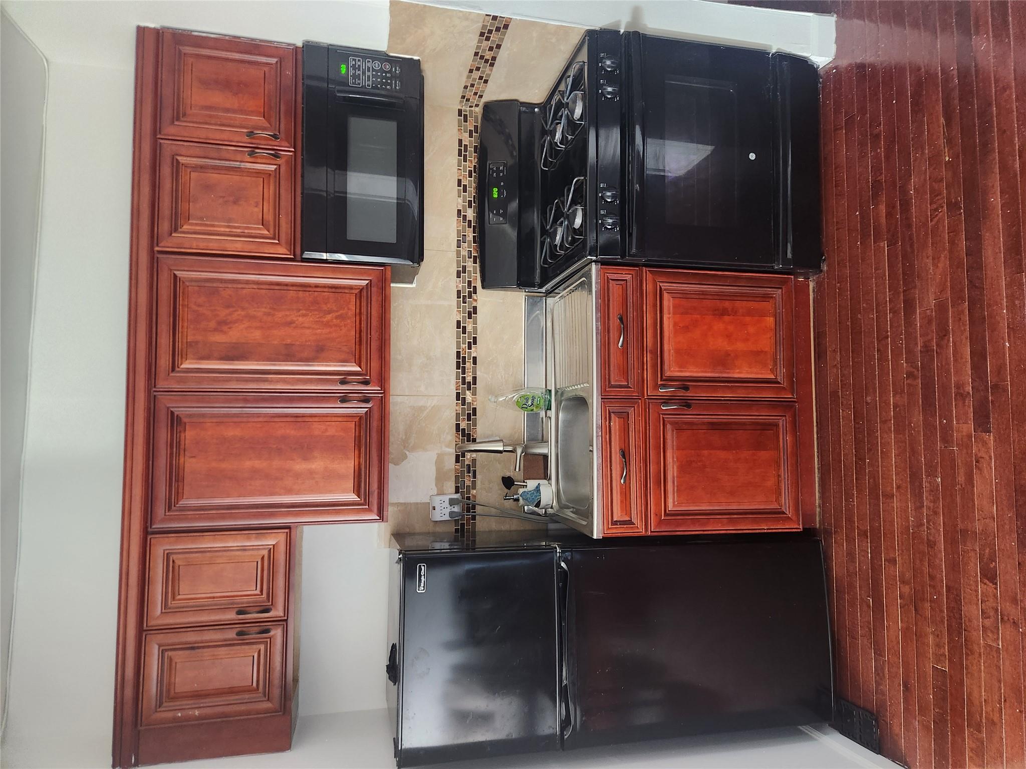 #6 photo, 941 Jerome Avenue, Bronx , NY 10452