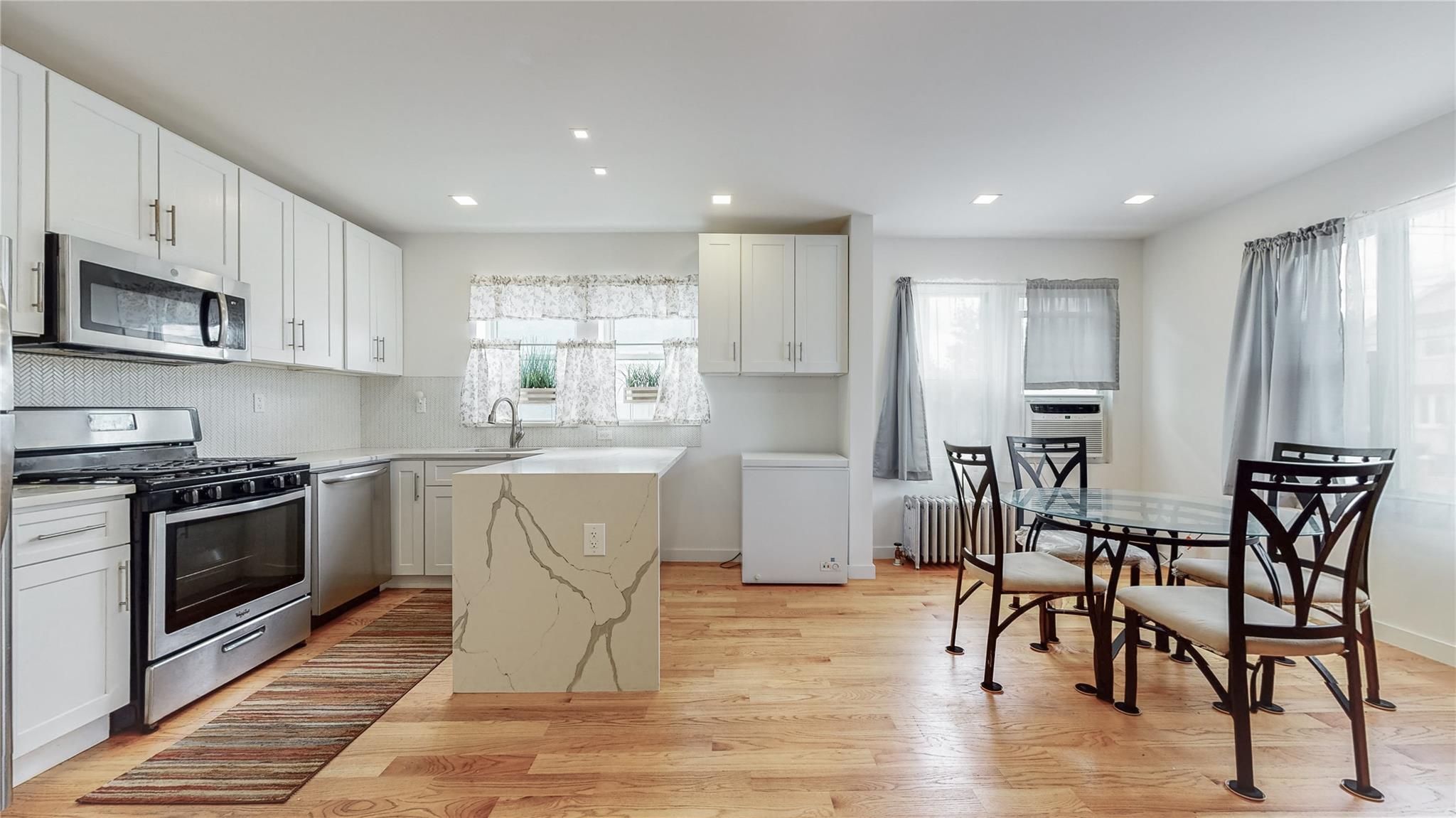 #2 photo, 138-07 232nd Street, クイーンズ区 Laurelton , NY 11413