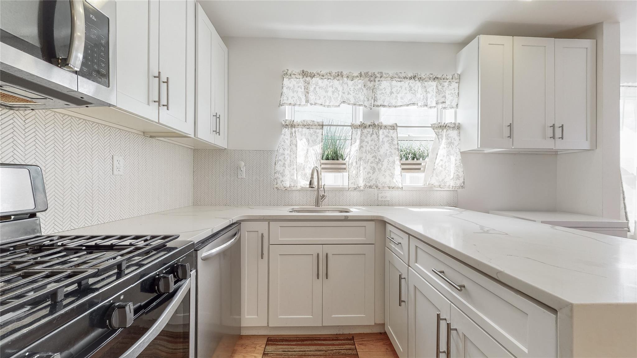 #4 photo, 138-07 232nd Street, クイーンズ区 Laurelton , NY 11413