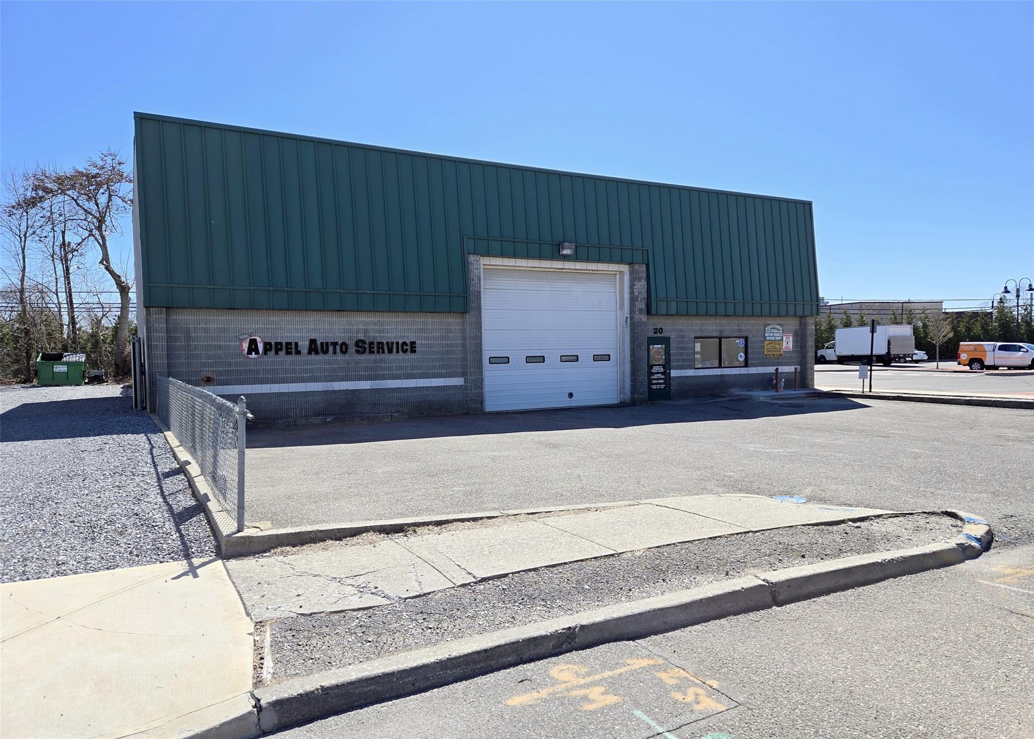 #2 photo, 20 Linden Place, サフォーク郡 Port Jefferson , NY 11777