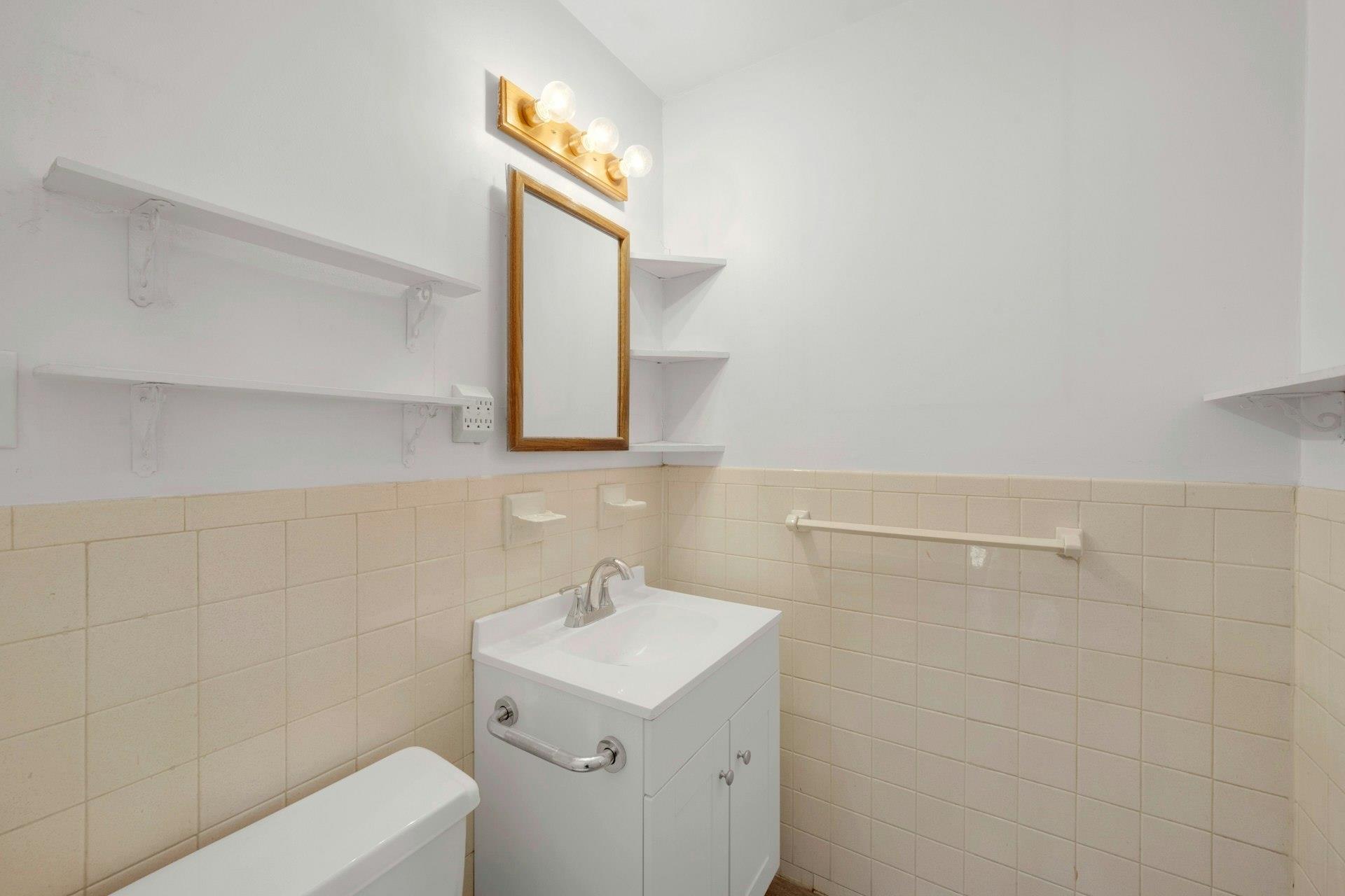 #18 photo, 2261 Palmer Avenue, New Rochelle , NY 10801