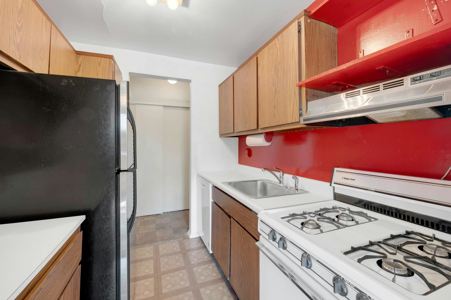 #9 photo, 2261 Palmer Avenue, New Rochelle , NY 10801