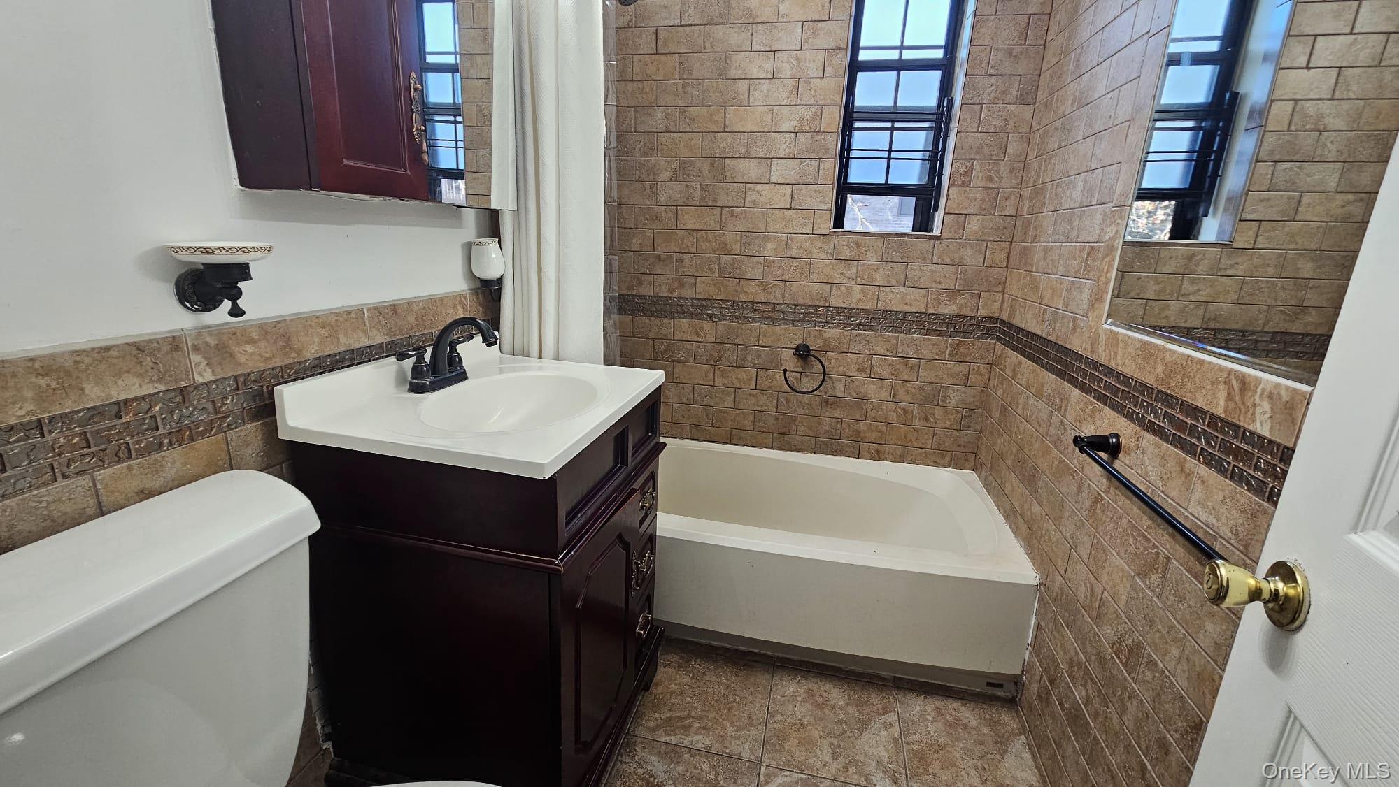 #9 photo, 144-17 79th Avenue, クイーンズ区 Kew Garden Hills , NY 11367