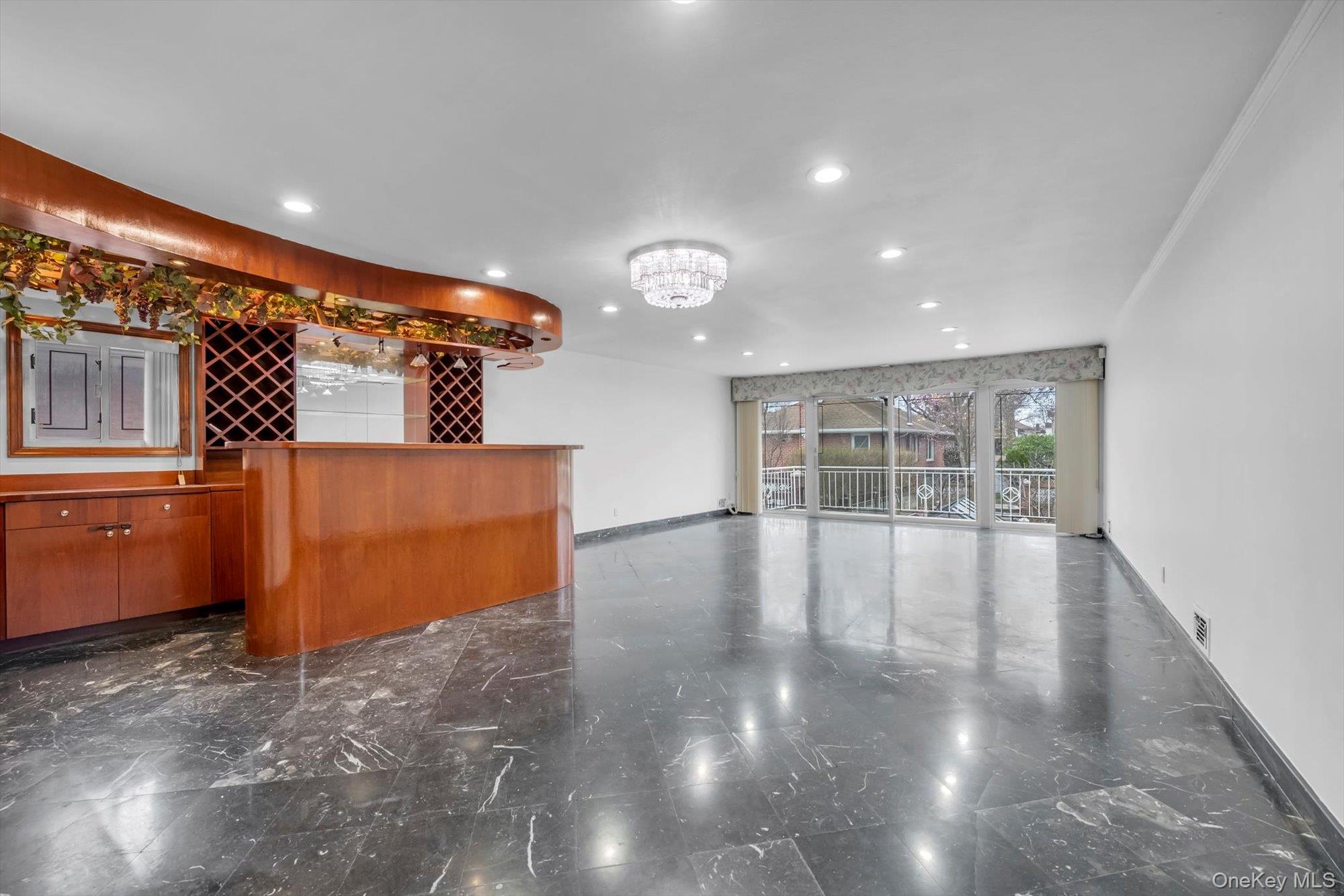 #8 photo, 3-28 149th Place, クイーンズ区 Whitestone , NY 11357