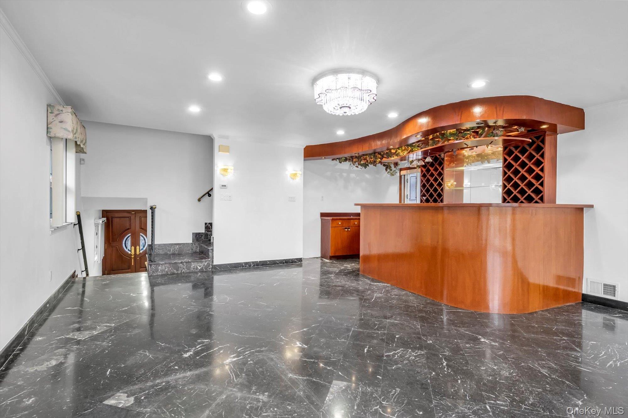 #9 photo, 3-28 149th Place, クイーンズ区 Whitestone , NY 11357