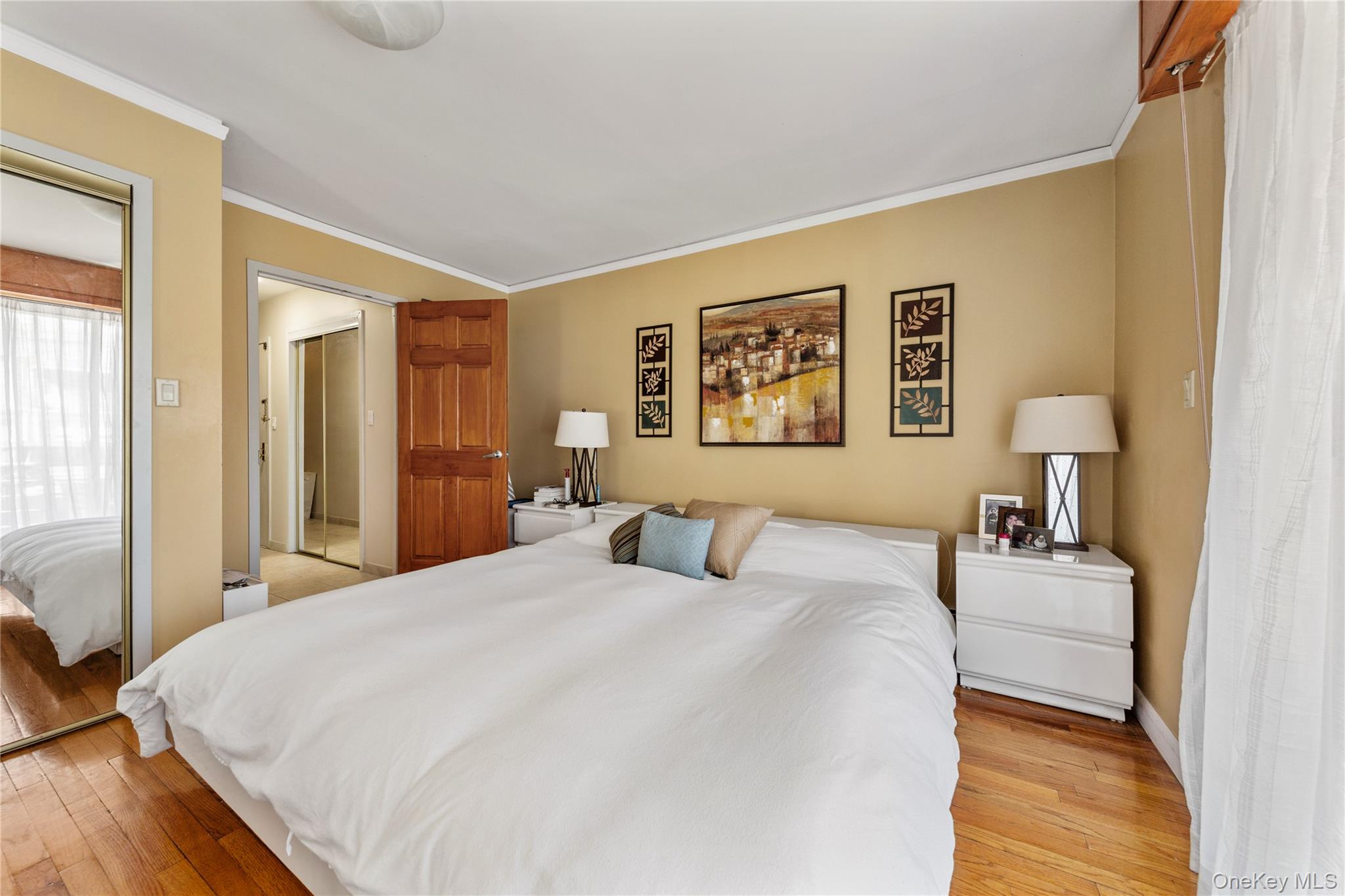 #11 photo, 66-14 49th Avenue, كوينز Woodside , NY 11377