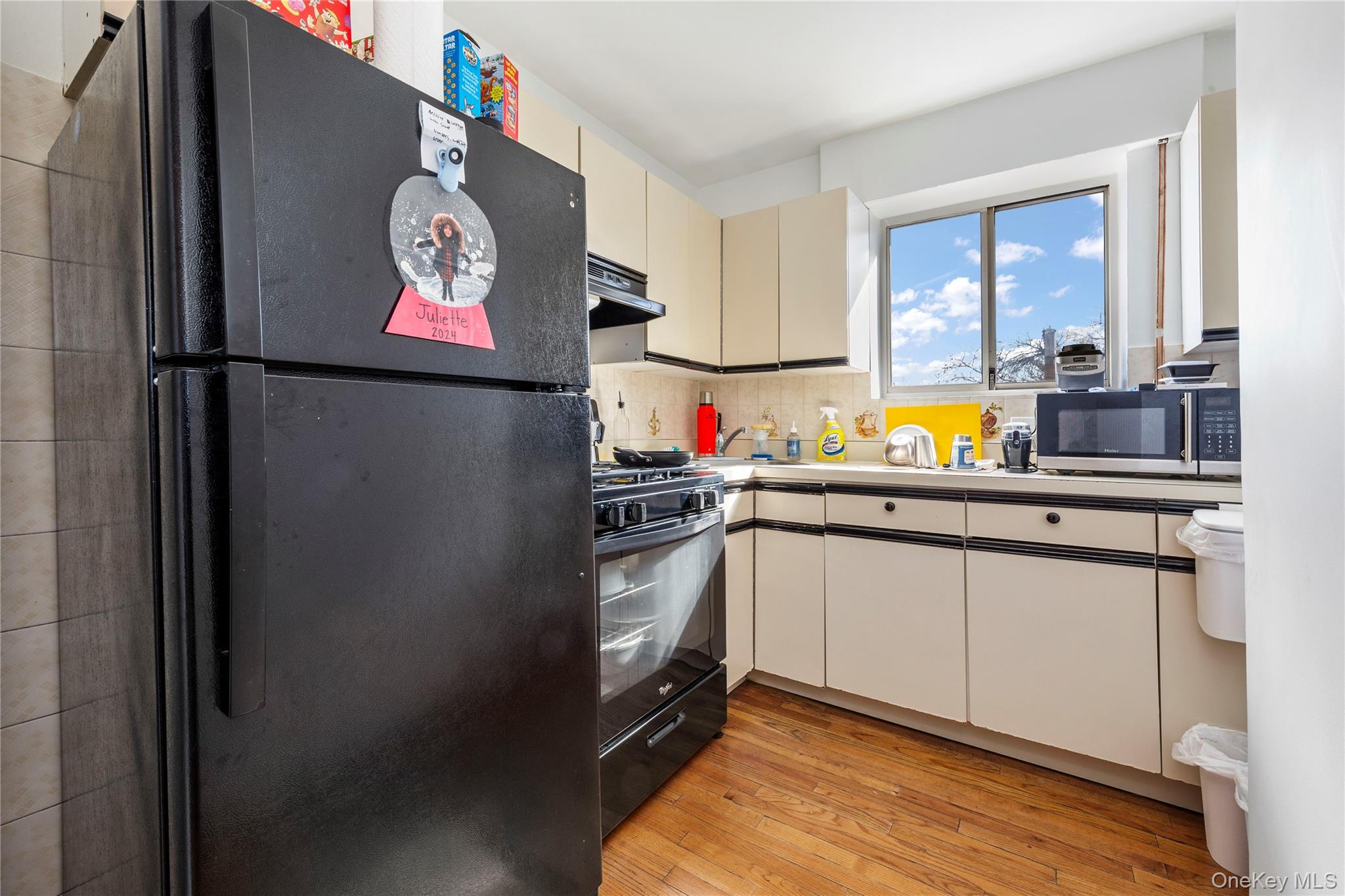 #15 photo, 66-14 49th Avenue, كوينز Woodside , NY 11377