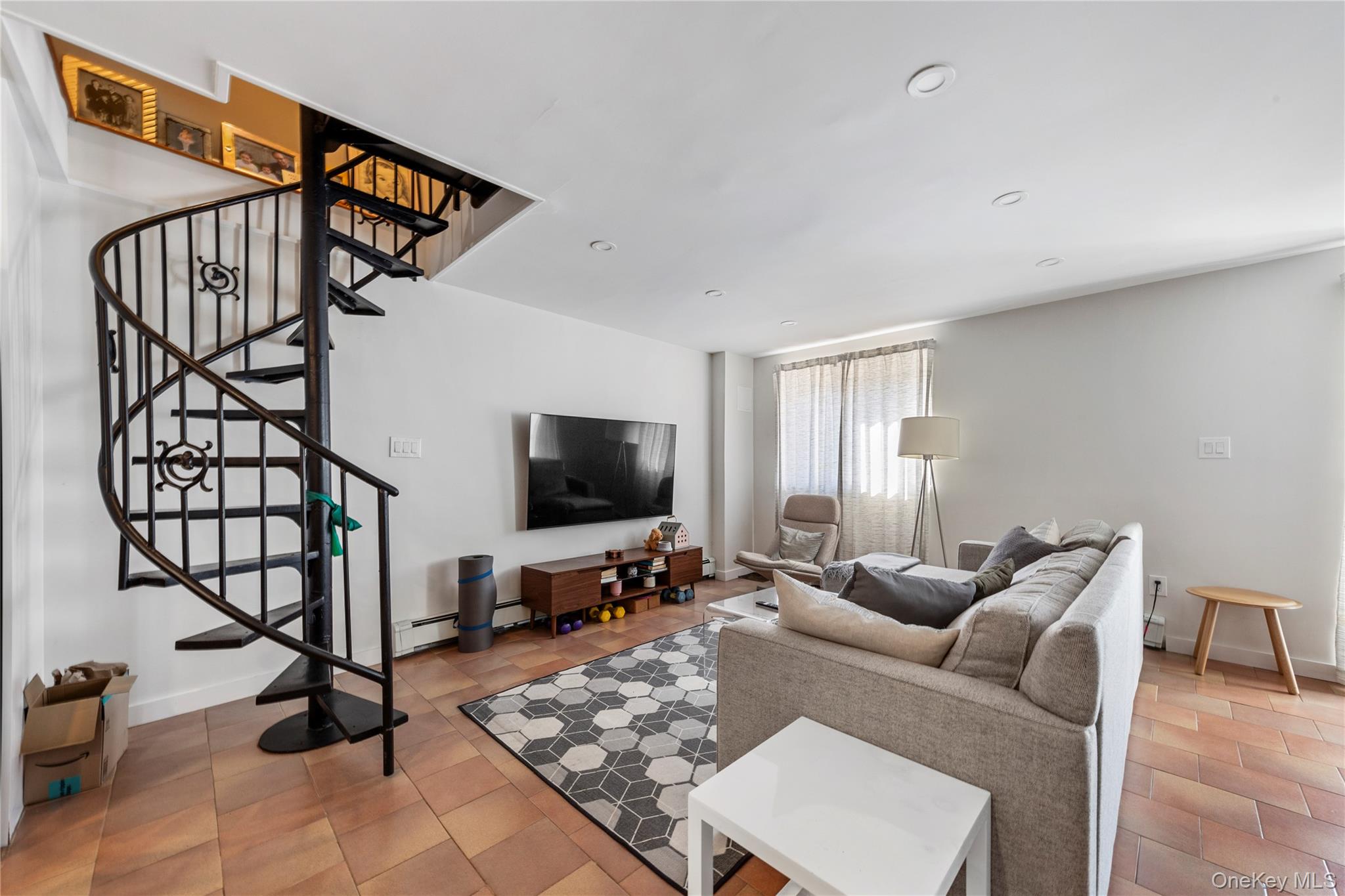 #4 photo, 66-14 49th Avenue, كوينز Woodside , NY 11377