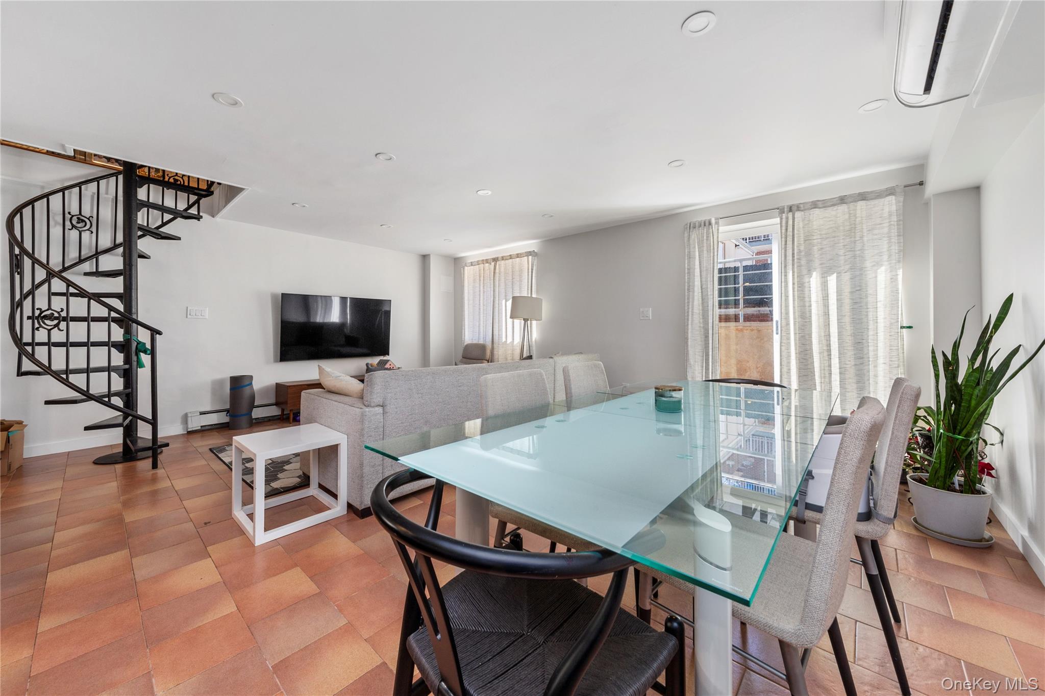 #6 photo, 66-14 49th Avenue, كوينز Woodside , NY 11377