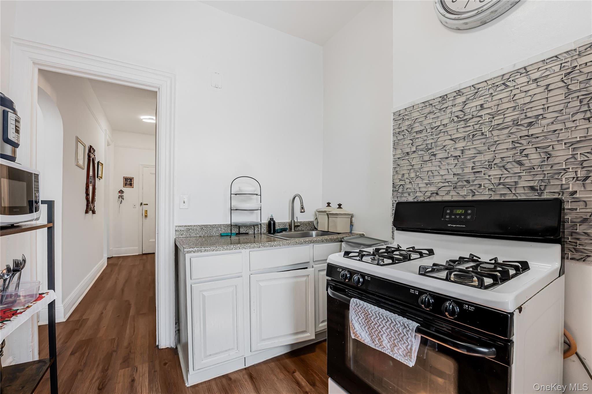 #10 photo, 2884 Valentine Avenue, ブロンクス区 Bronx , NY 10458