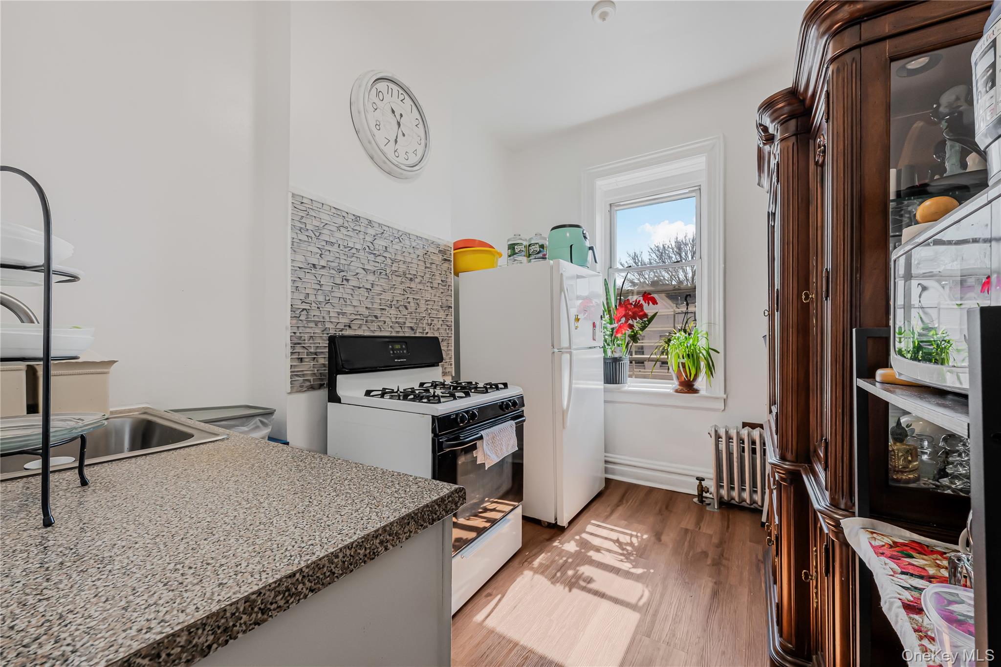 #8 photo, 2884 Valentine Avenue, ブロンクス区 Bronx , NY 10458