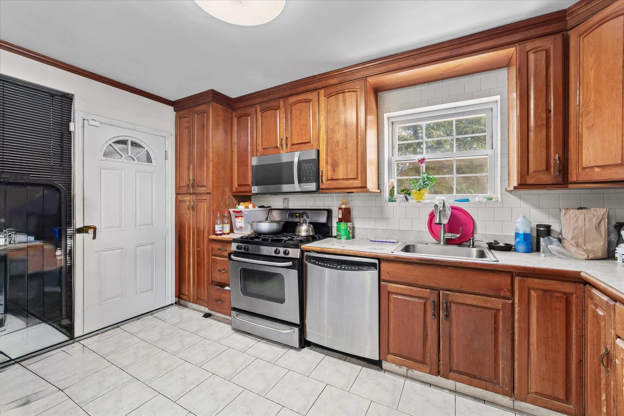 #12 photo, 4167 Monticello Avenue, הברונקס Bronx , NY 10466