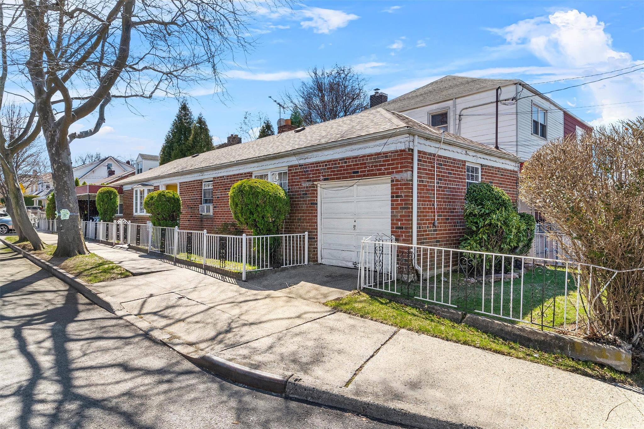 #6 photo, 4167 Monticello Avenue, הברונקס Bronx , NY 10466