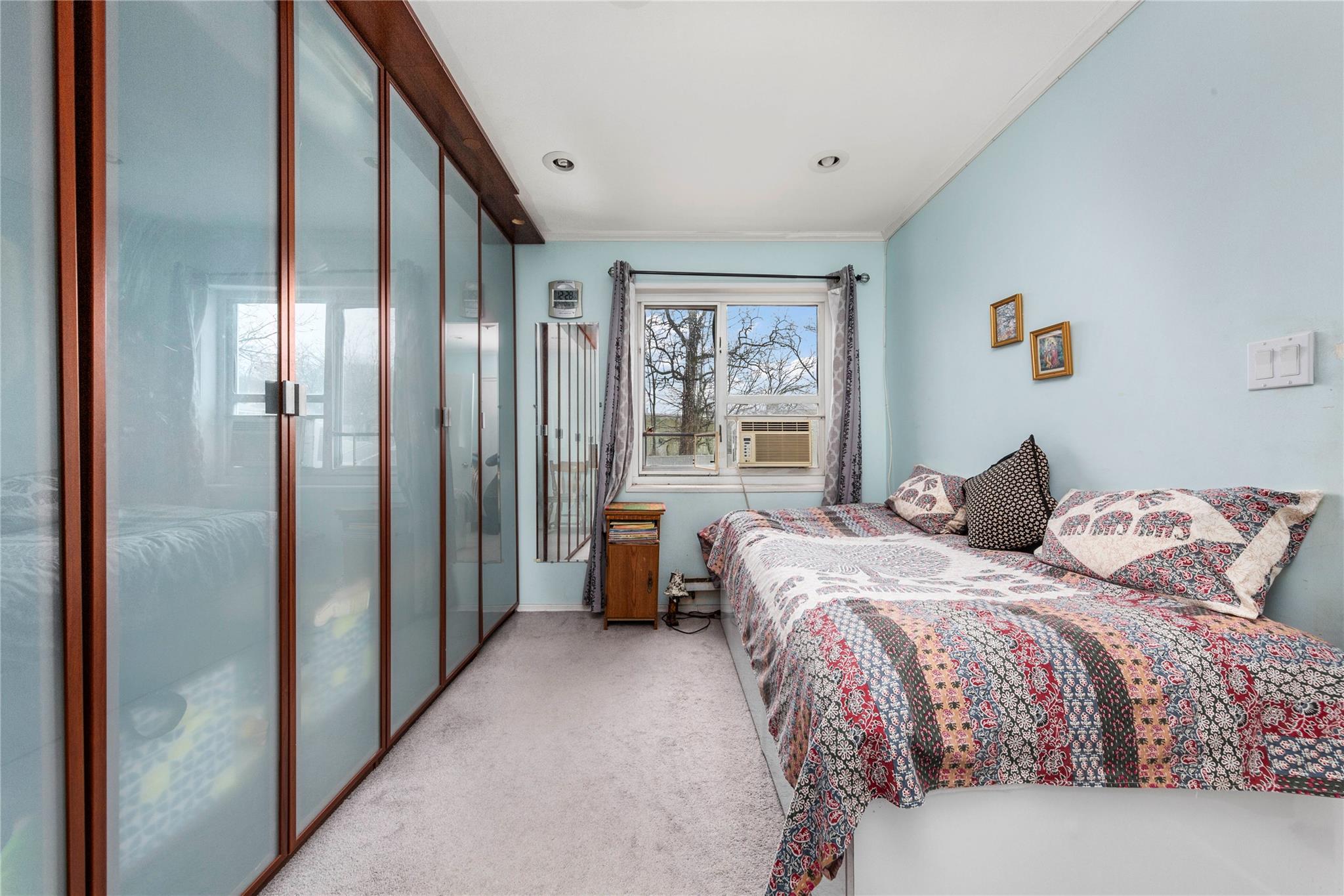 #10 photo, 221-15 Manor Road, クイーンズ区 Queens Village , NY 11427