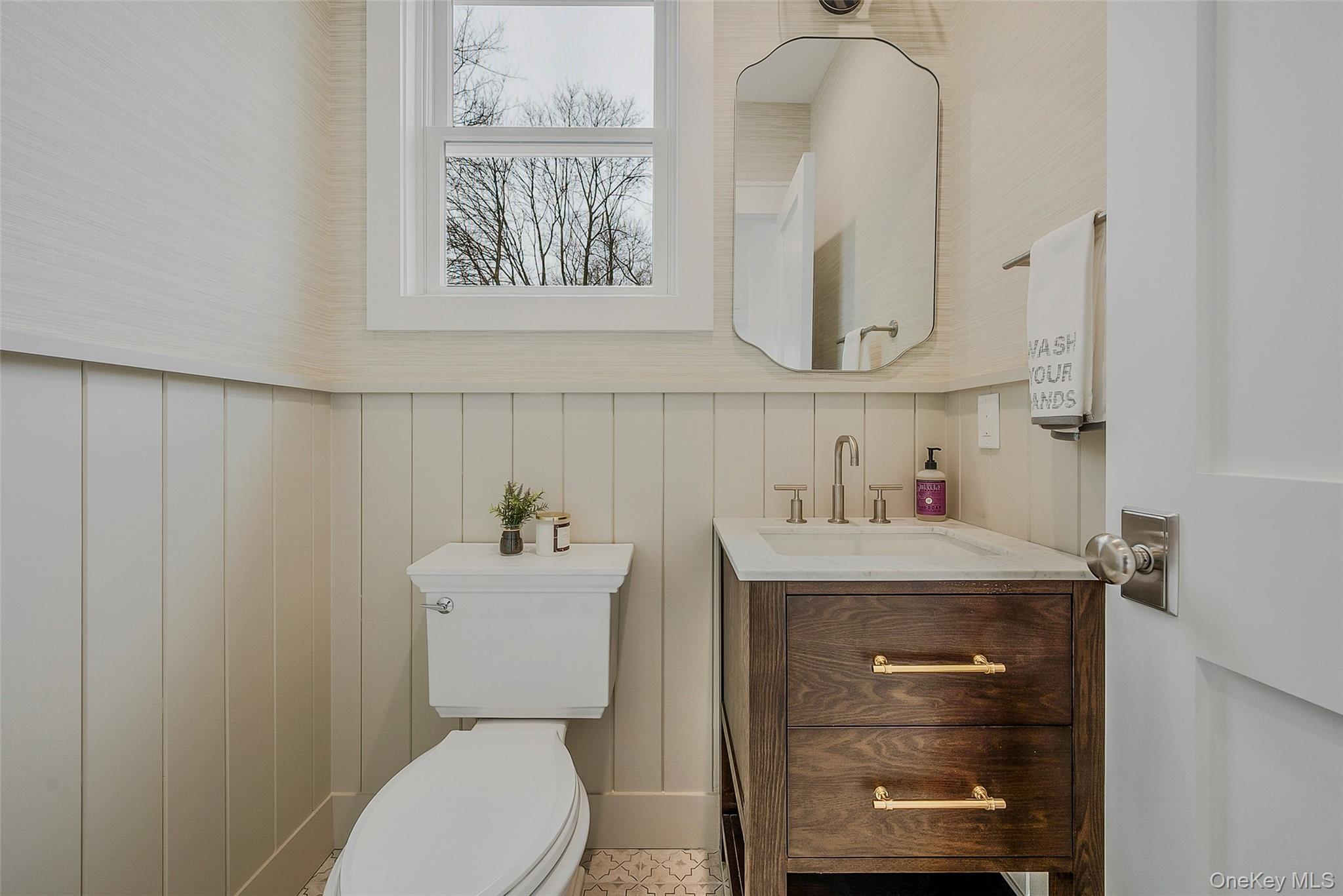 #10 photo, 550 Madison Avenue, Greenport , NY 11944