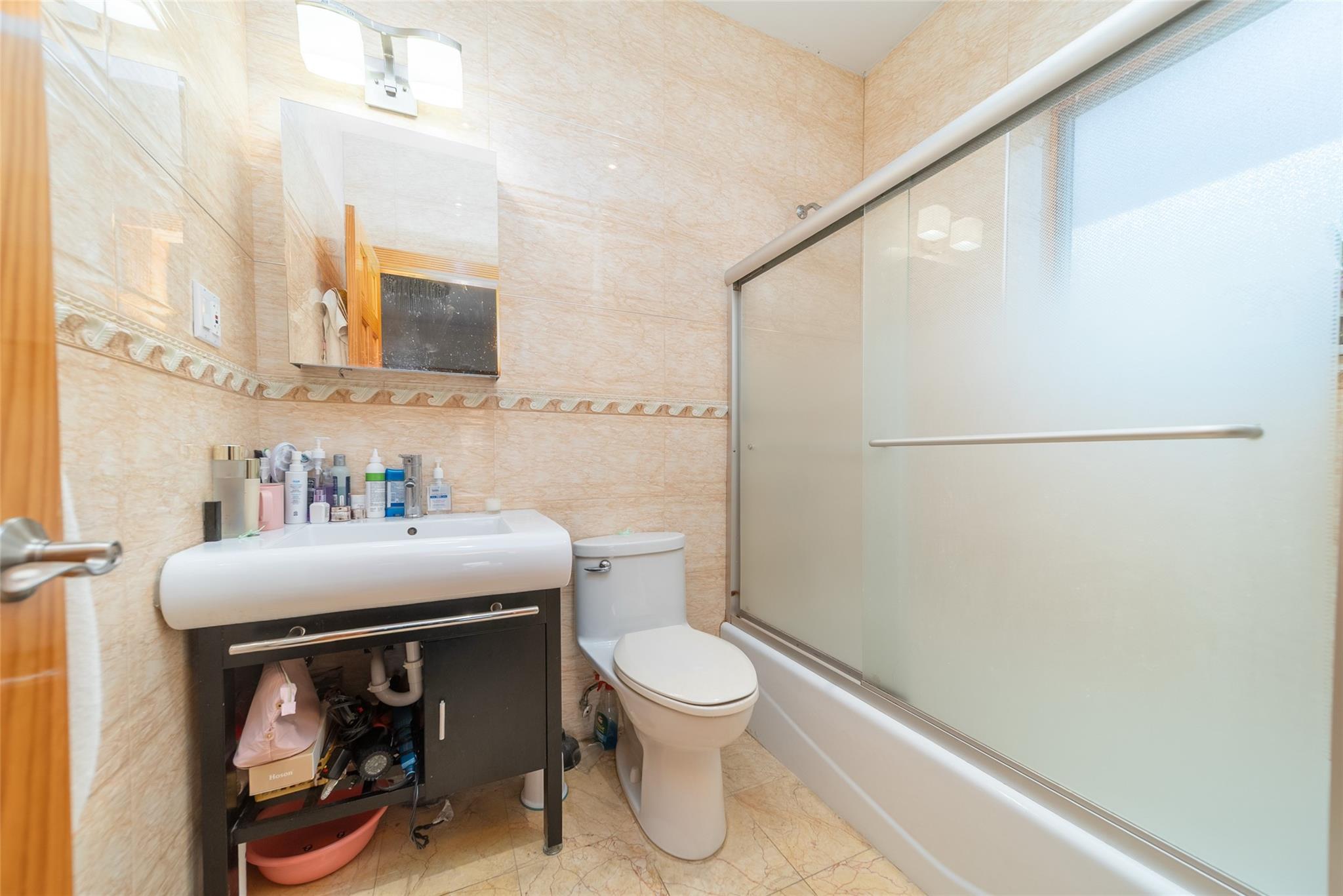 #8 photo, 42-20 158th Street, クイーンズ区 Flushing , NY 11358