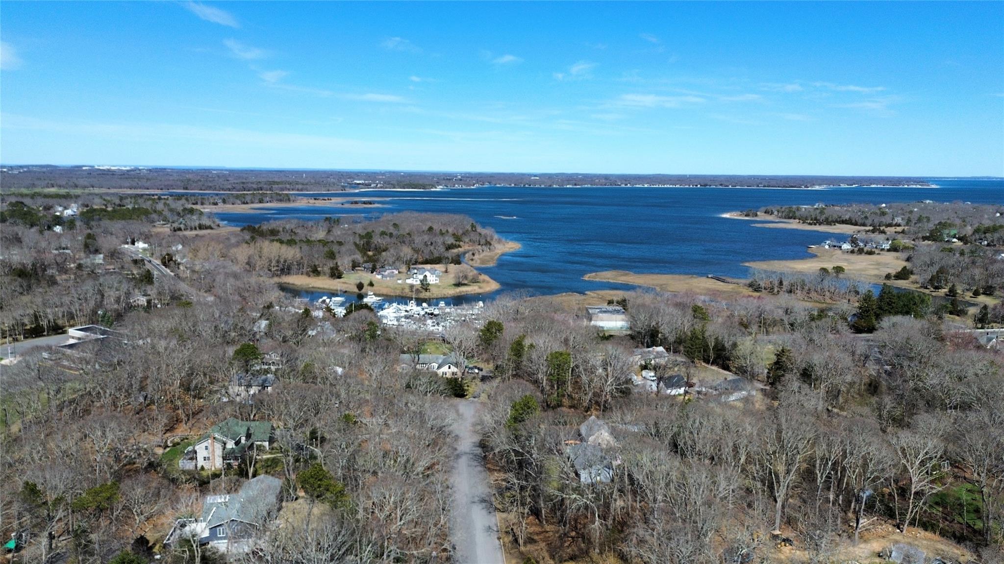 #3 photo, 16 Tree Haven Lane, サフォーク郡 Flanders , NY 11901