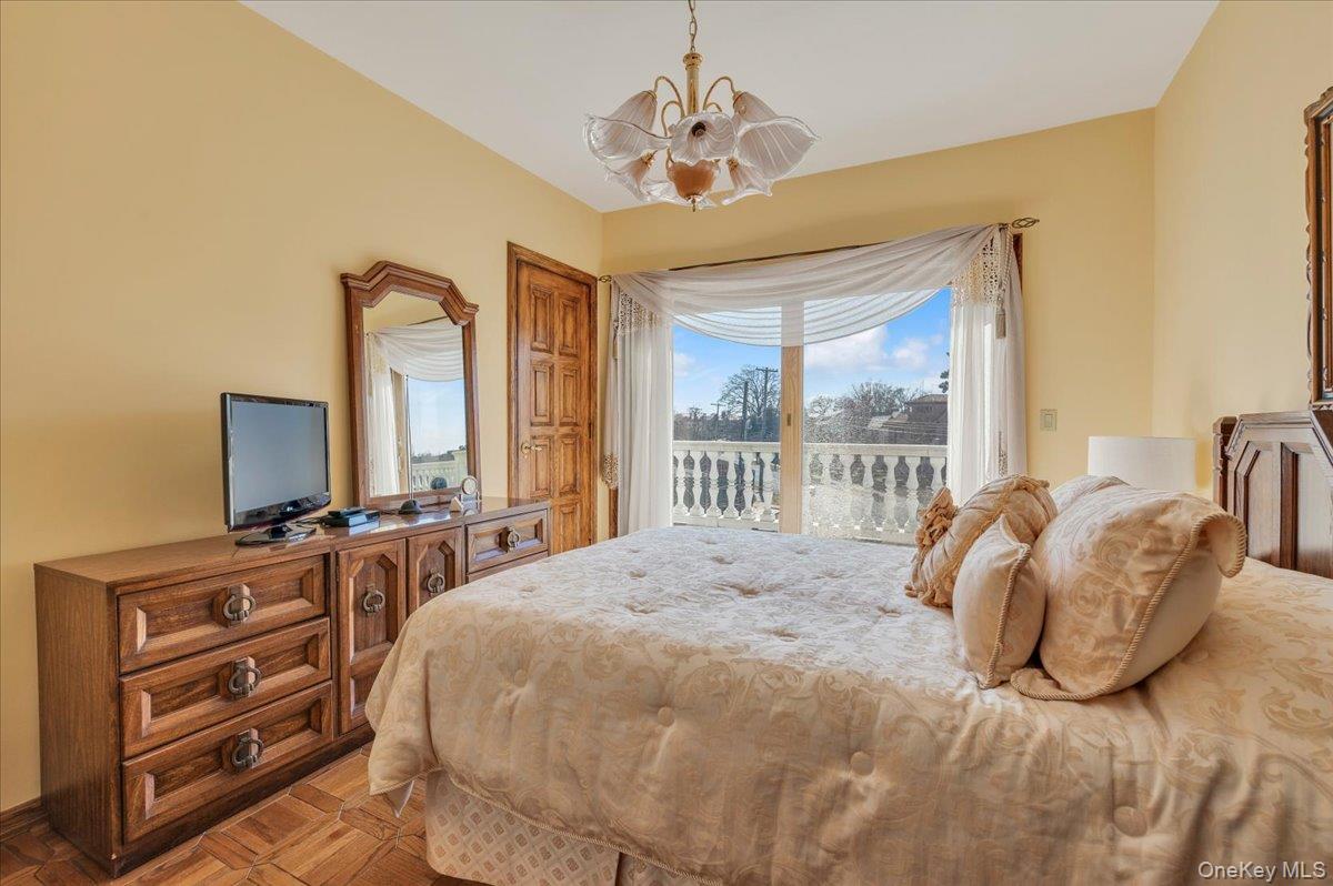 #19 photo, 118 Malba Drive, クイーンズ区 Malba , NY 11357