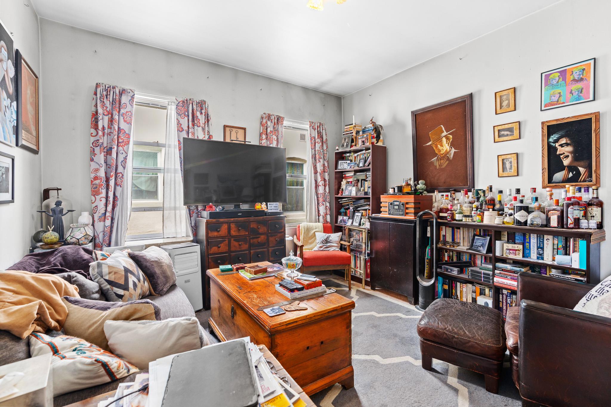 #18 photo, 4612 25th Avenue, كوينز Astoria , NY 11103