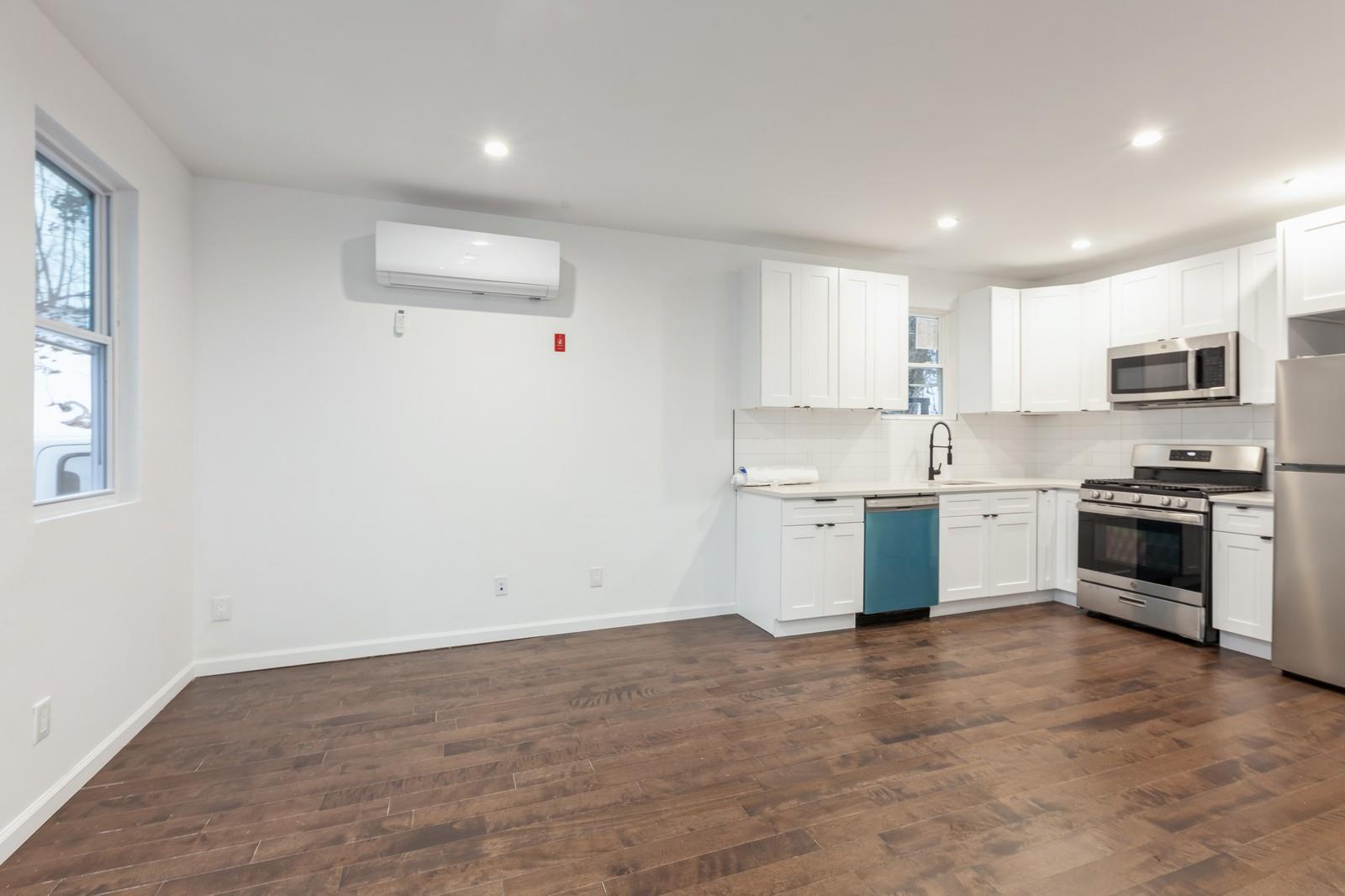 #10 photo, 100-03 90 Avenue, クイーンズ区 Richmond Hill , NY 11418