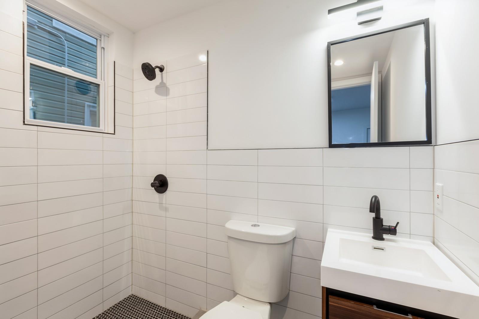 #4 photo, 100-03 90 Avenue, クイーンズ区 Richmond Hill , NY 11418