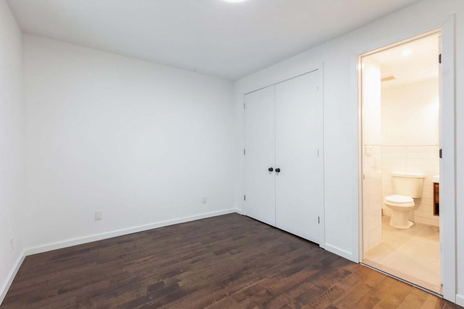 #8 photo, 100-03 90 Avenue, クイーンズ区 Richmond Hill , NY 11418