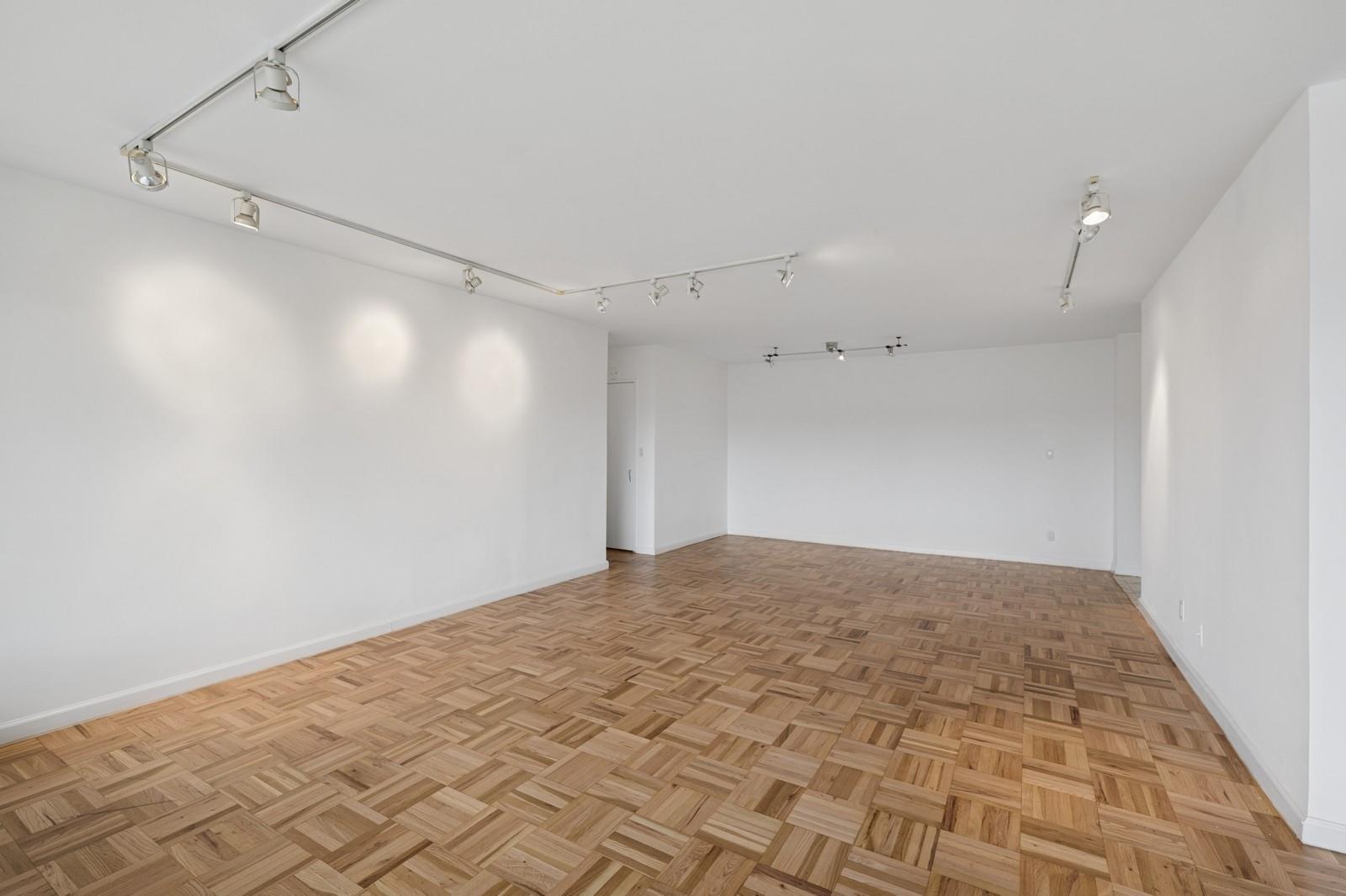 #11 photo, 166-25 Powells Cove Boulevard, クイーンズ区 Beechhurst , NY 11357