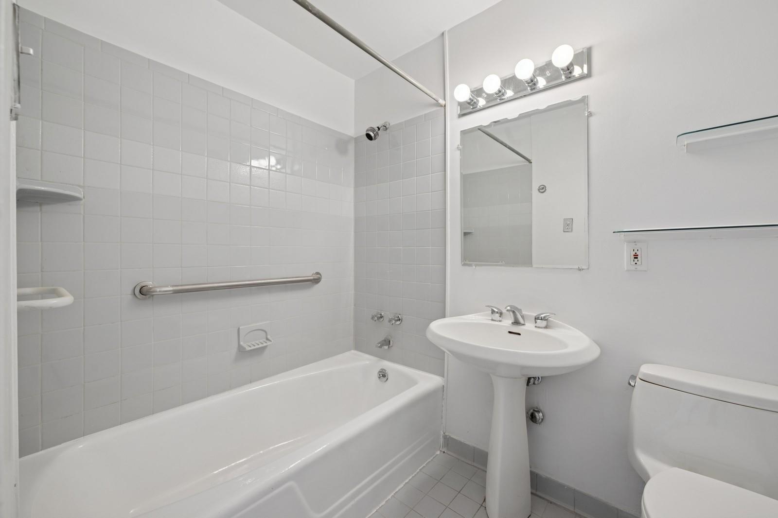 #17 photo, 166-25 Powells Cove Boulevard, クイーンズ区 Beechhurst , NY 11357