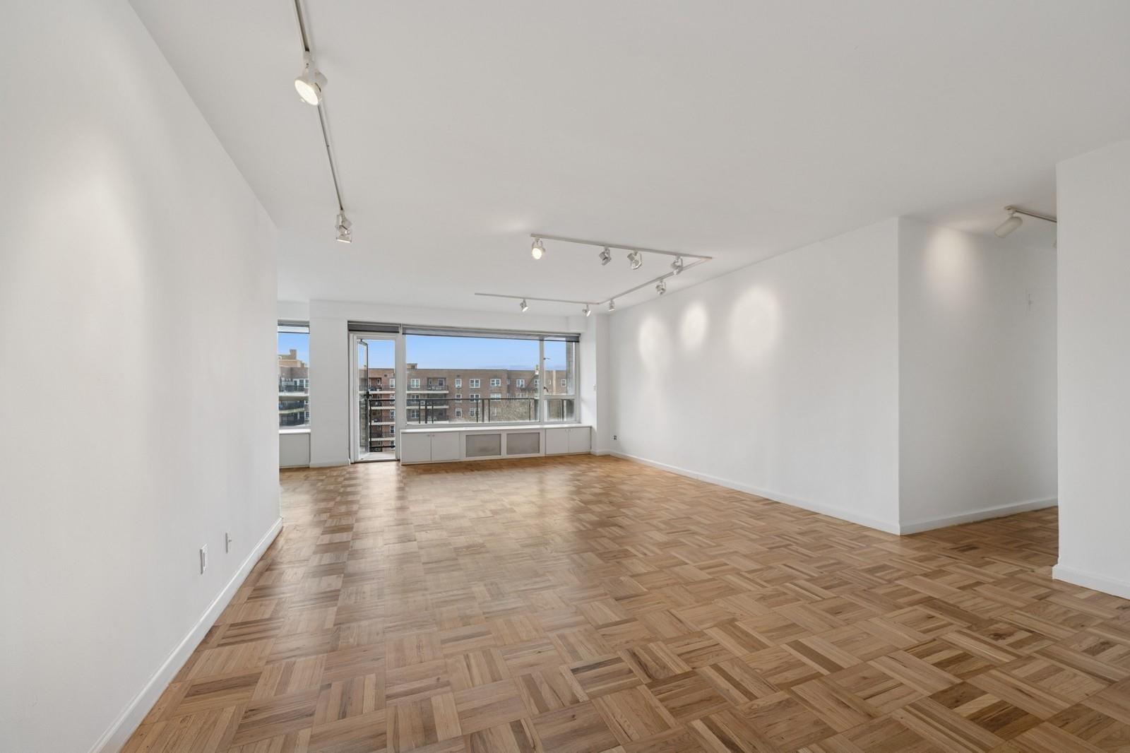 #2 photo, 166-25 Powells Cove Boulevard, クイーンズ区 Beechhurst , NY 11357