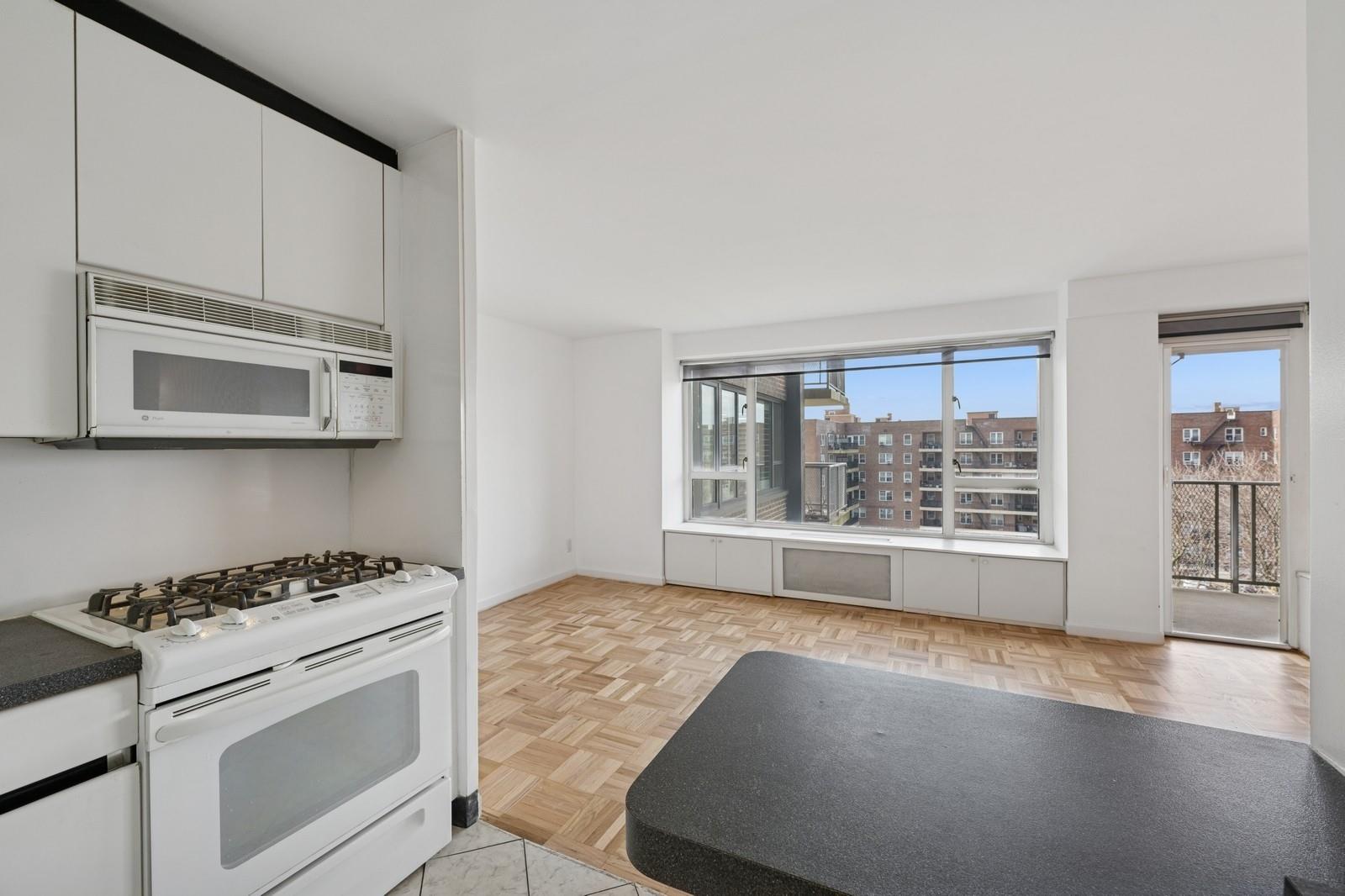 #7 photo, 166-25 Powells Cove Boulevard, クイーンズ区 Beechhurst , NY 11357