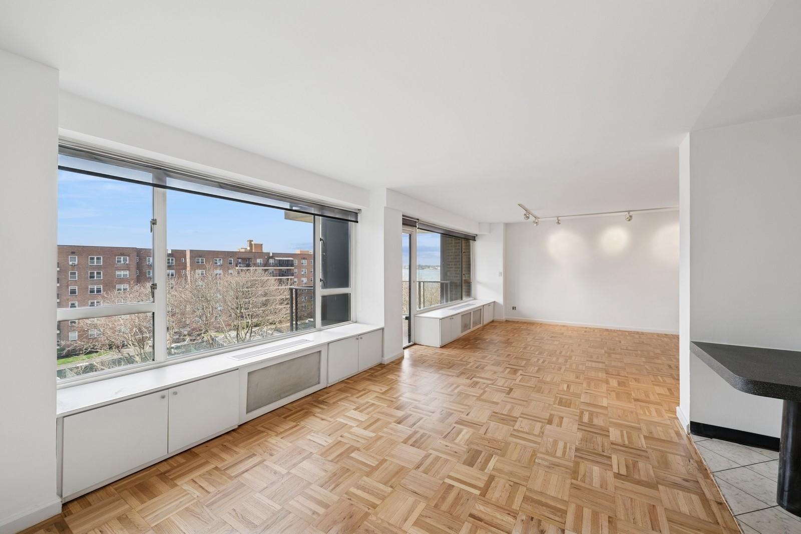 #9 photo, 166-25 Powells Cove Boulevard, クイーンズ区 Beechhurst , NY 11357