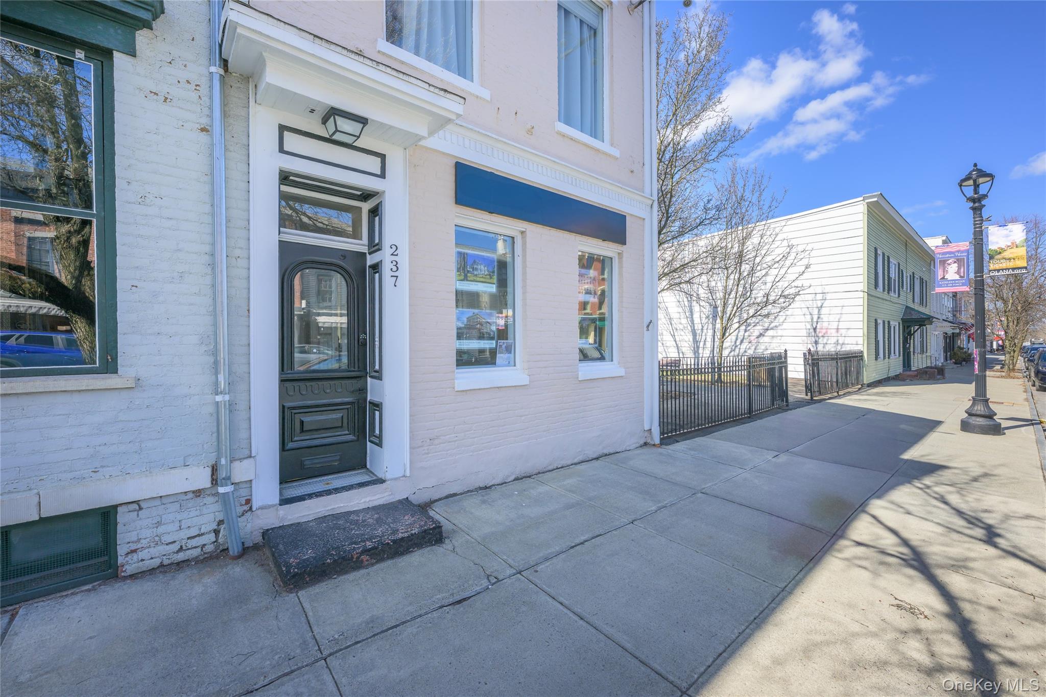 #3 photo, 237 Warren Street, Hudson , NY 12534