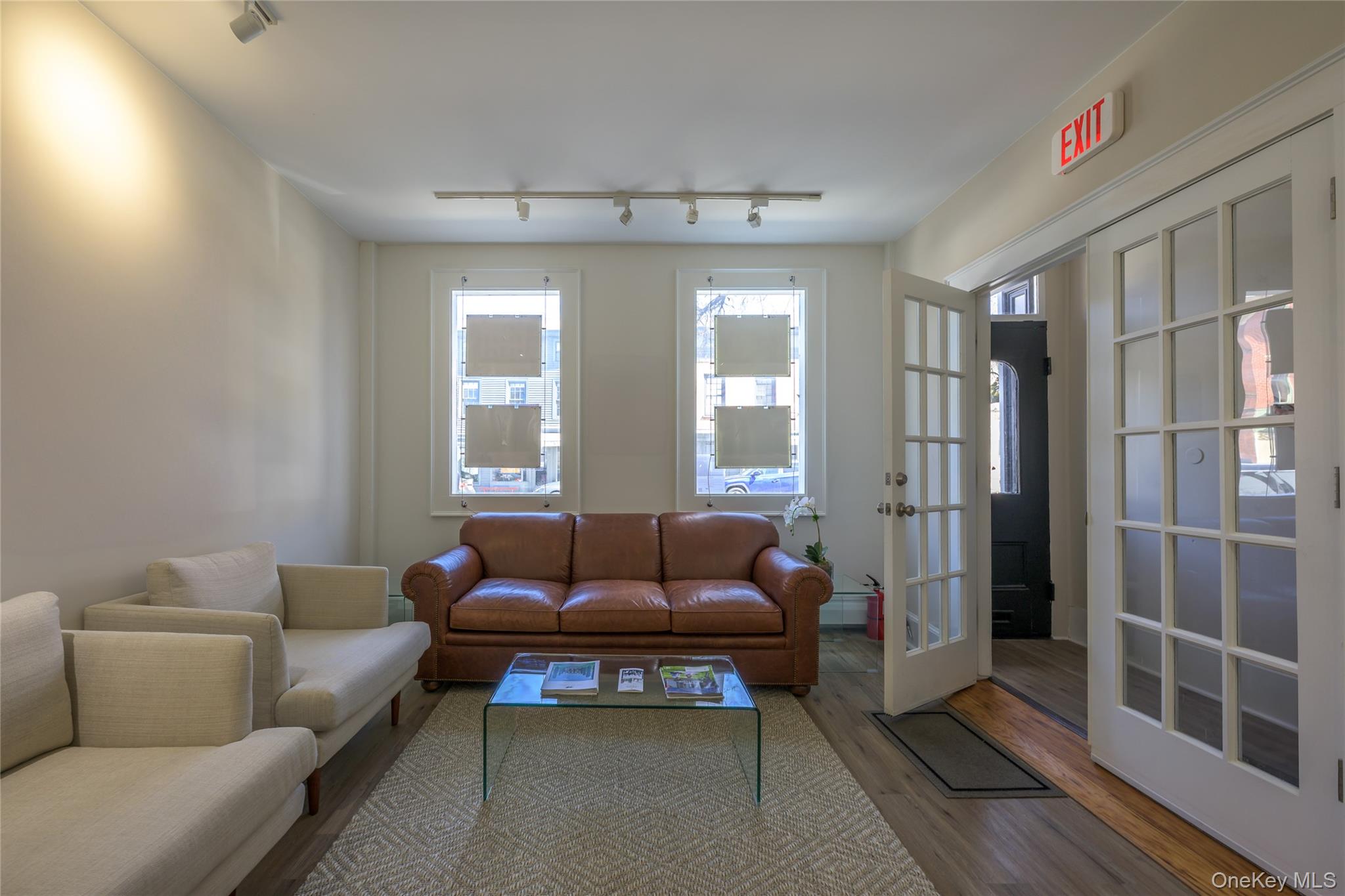 #4 photo, 237 Warren Street, Hudson , NY 12534