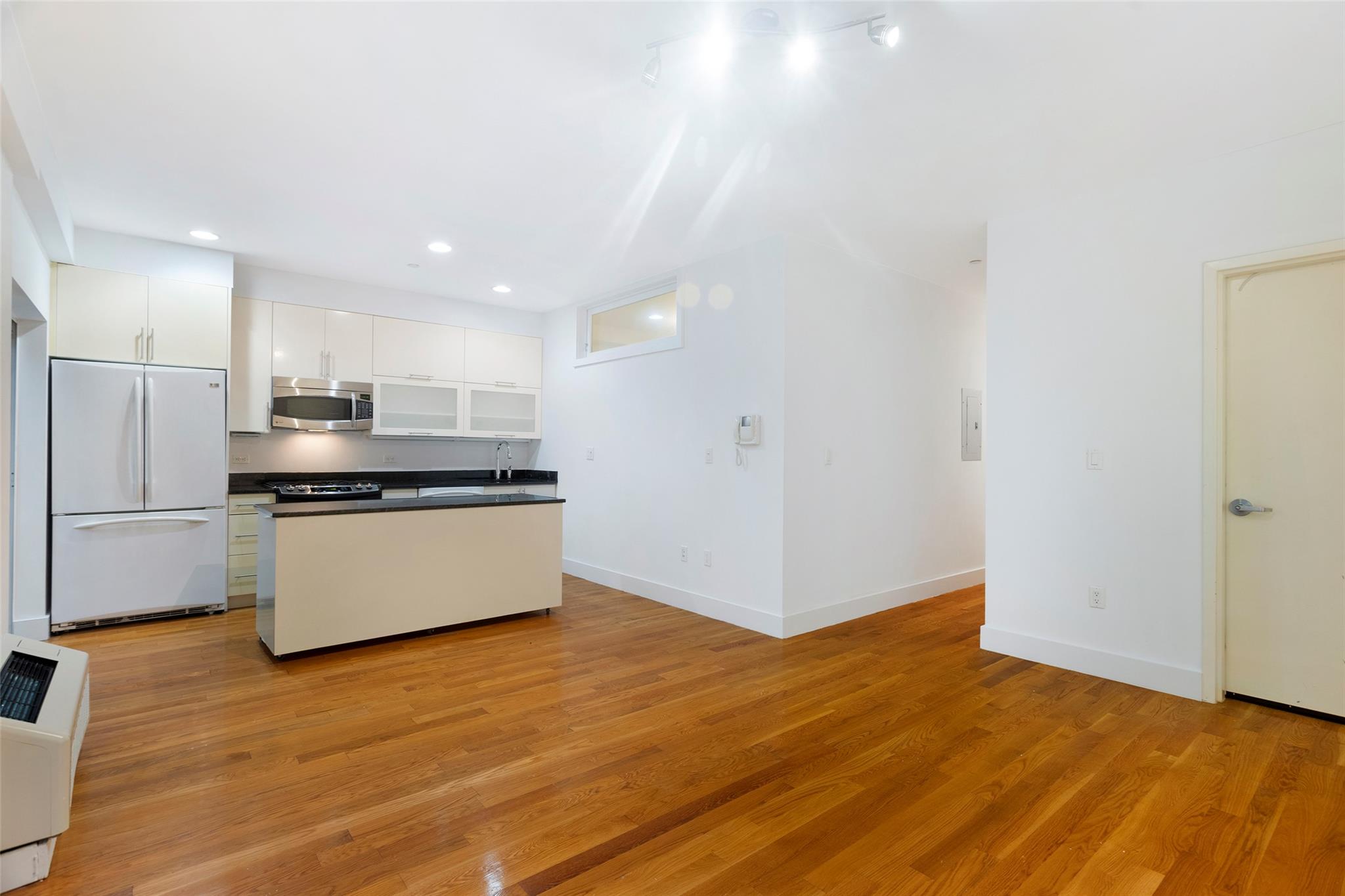 #2 photo, 221 W 148th Street, マンハッタン New York (Manhattan) , NY 10039